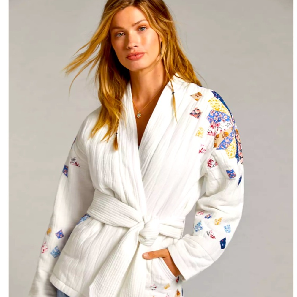 NWT Anthropologie White Cotton Gauze Kimono/Robe with Hand Patchwork
